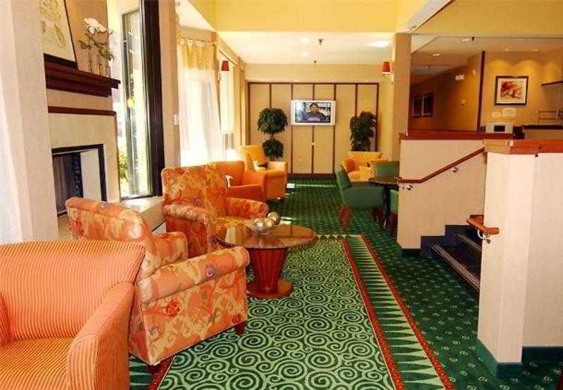 Courtyard Melbourne West Hotell Inreriör bild